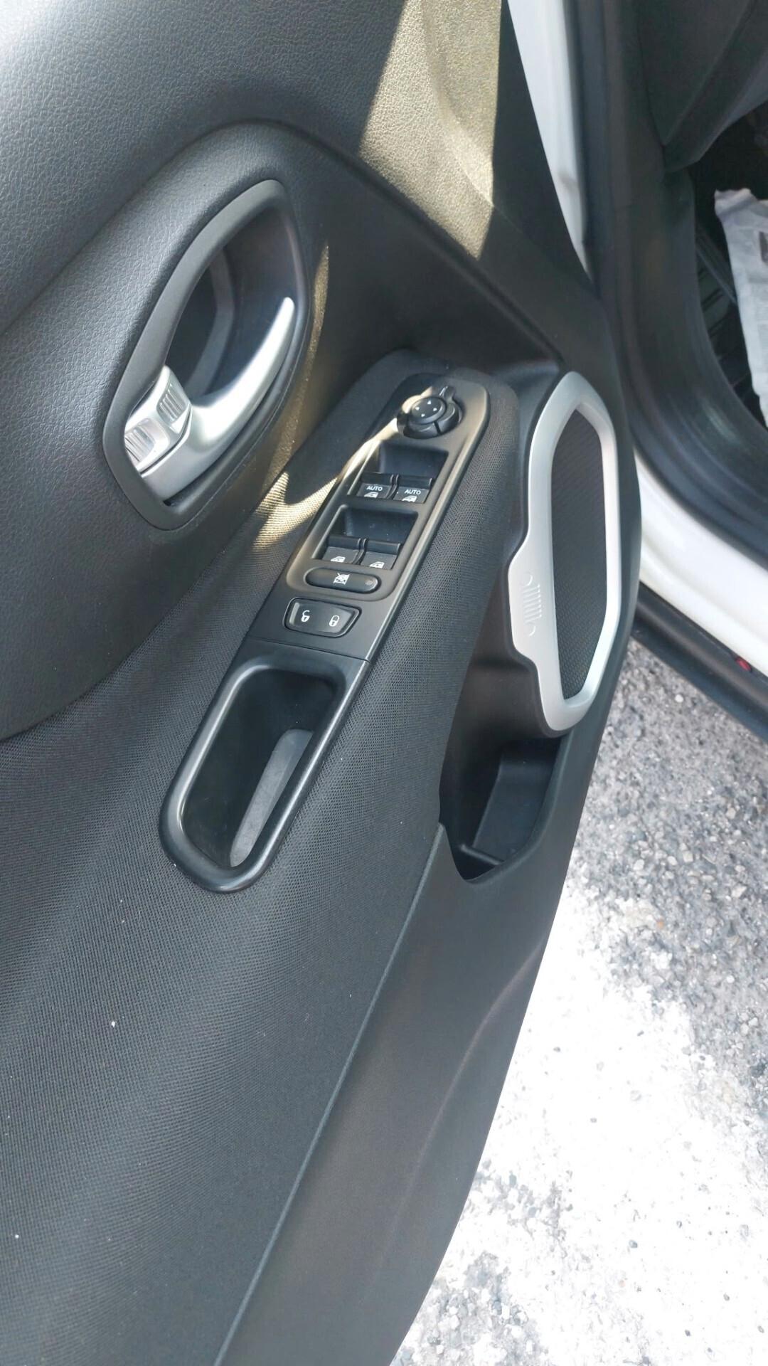 Jeep Renegade 1.6 Mjt 105 CV Business