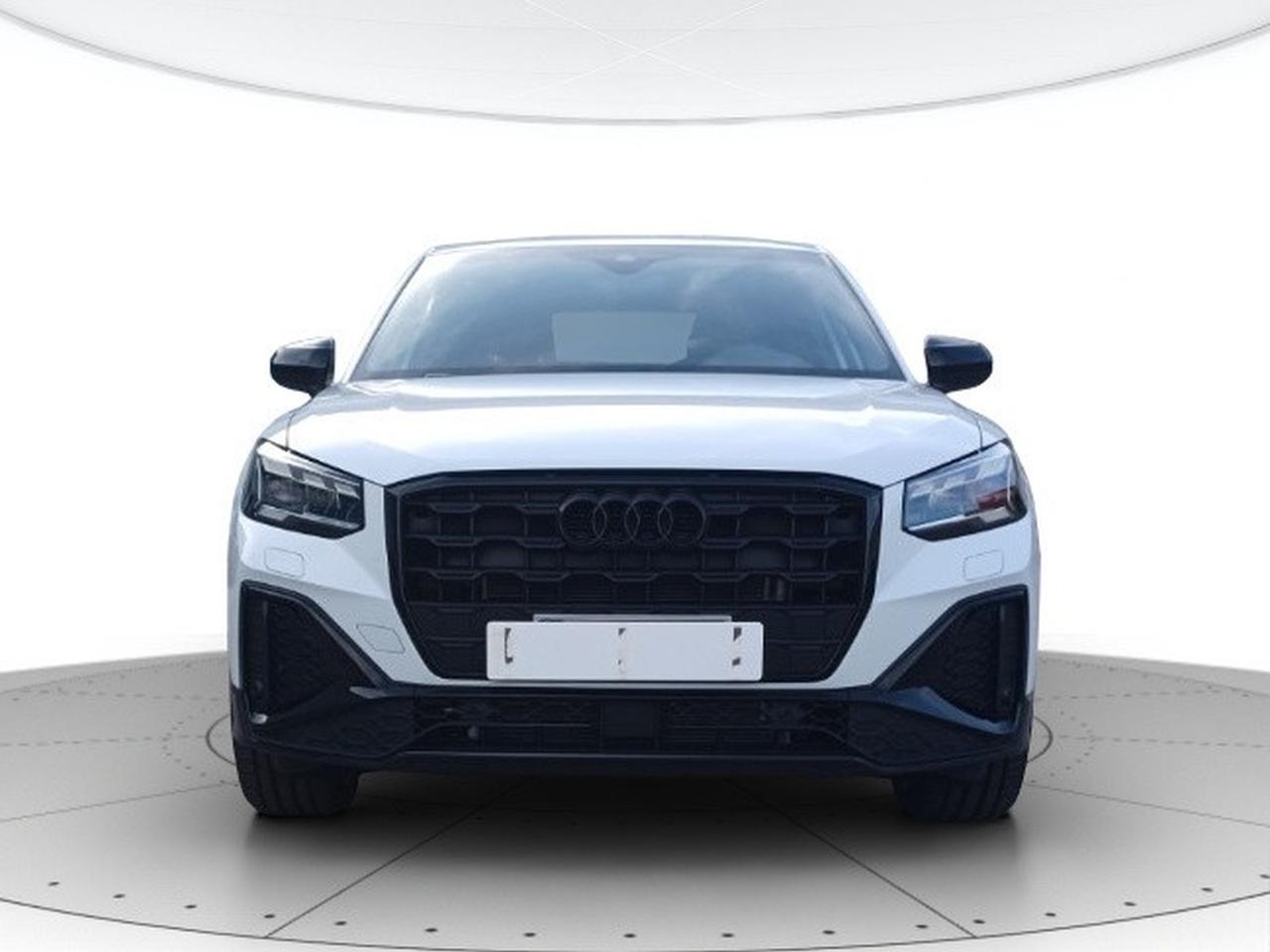 Audi Q2 30 2.0 tdi identity black