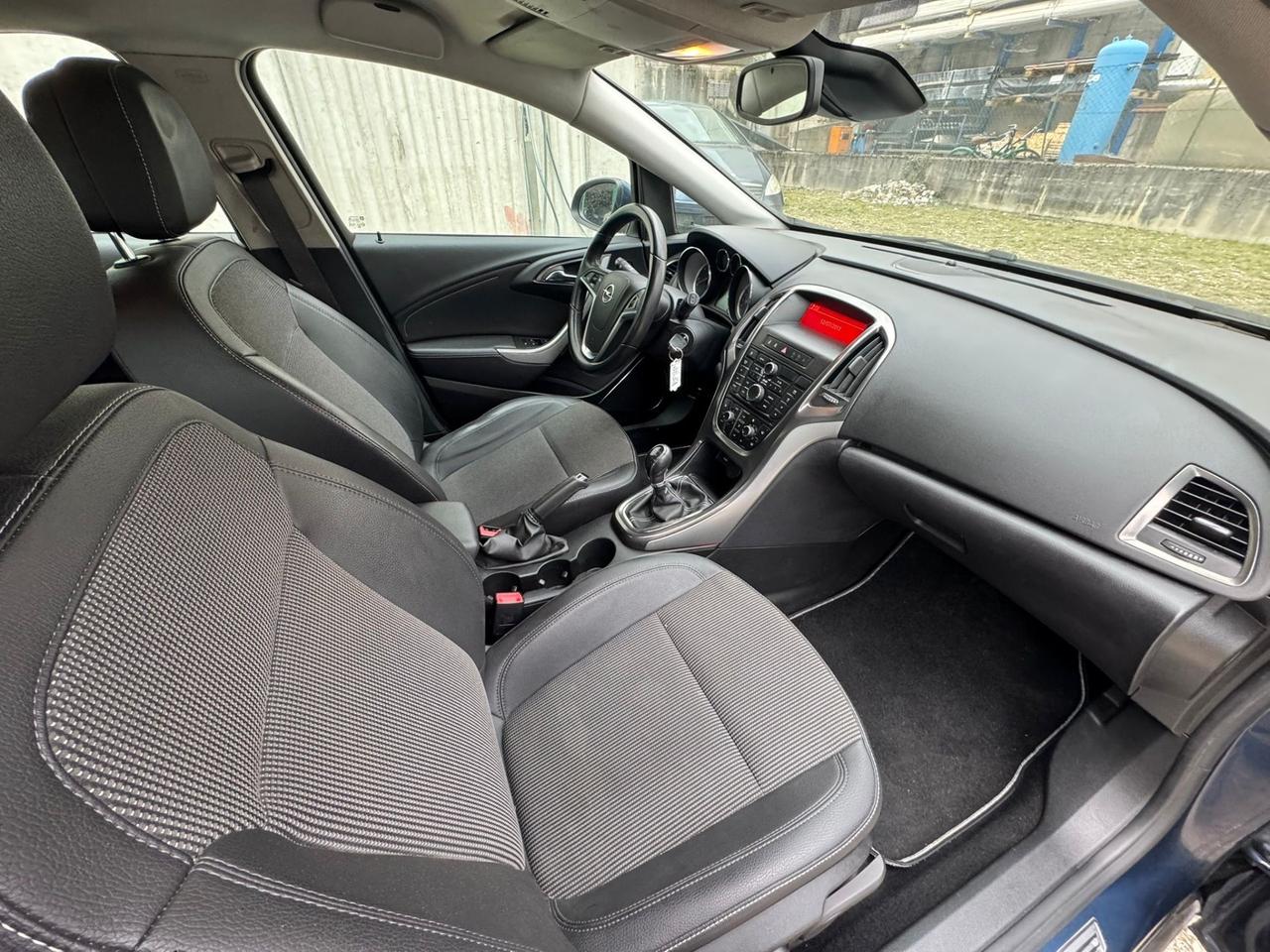 Opel Astra 1.7 CDTI 110CV 5 porte Cosmo NEOPATENTATI