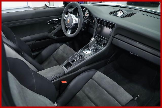 PORSCHE 991 3.8 Carrera 4 GTS Cabriolet