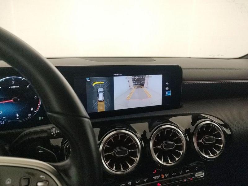 Mercedes-Benz CLA Shooting Brake 180 d Sport auto