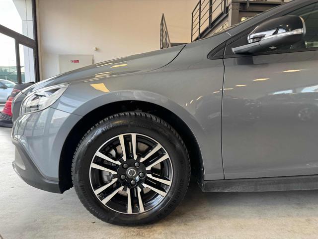 VOLVO V40 Cross Country D2 Business Plus