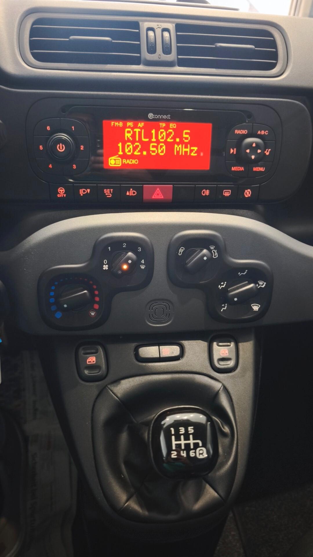Fiat Panda 1.0 FireFly S&S Hybrid City CROSS 2021