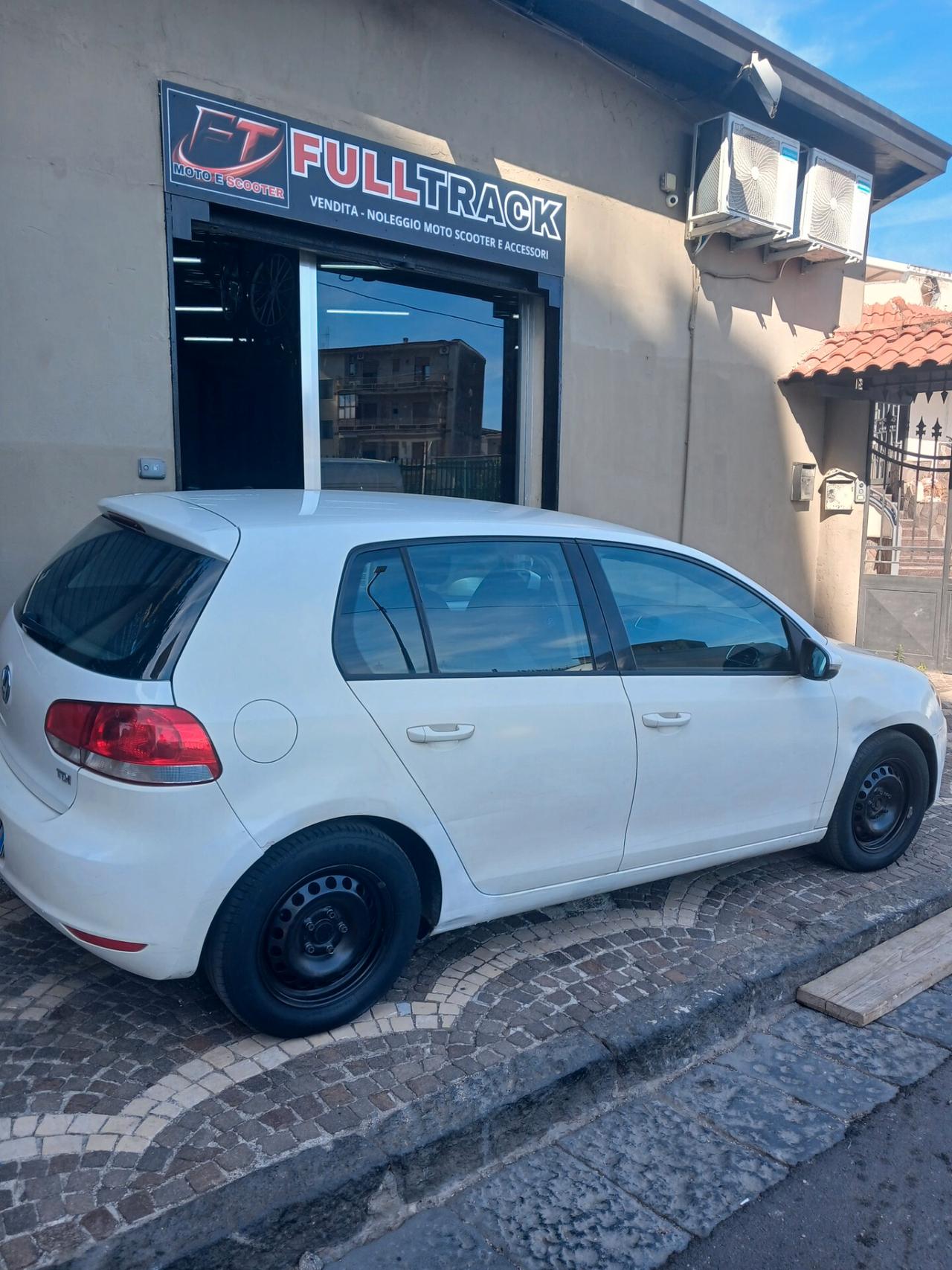 Volkswagen Golf 1.6 TDf