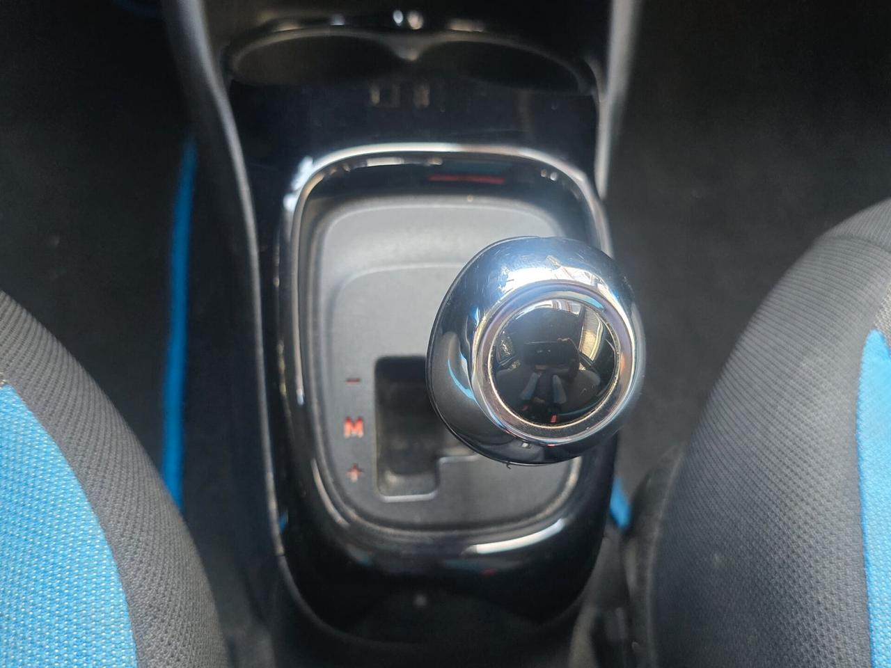 Toyota Aygo 1.0 VVT-i 69 CV 3 porte x-play MMT - FRIZIONE NUOVA...!!!!!