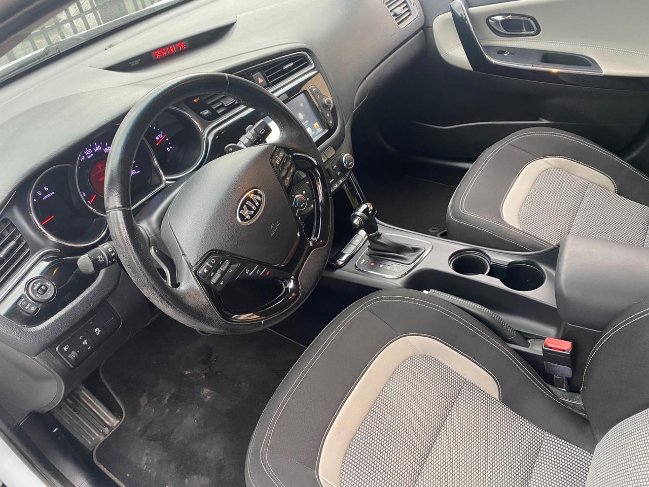 Kia Ceed cee'd 1.6 CRDi 136 CV DCT SW EcoDynamics Business Class