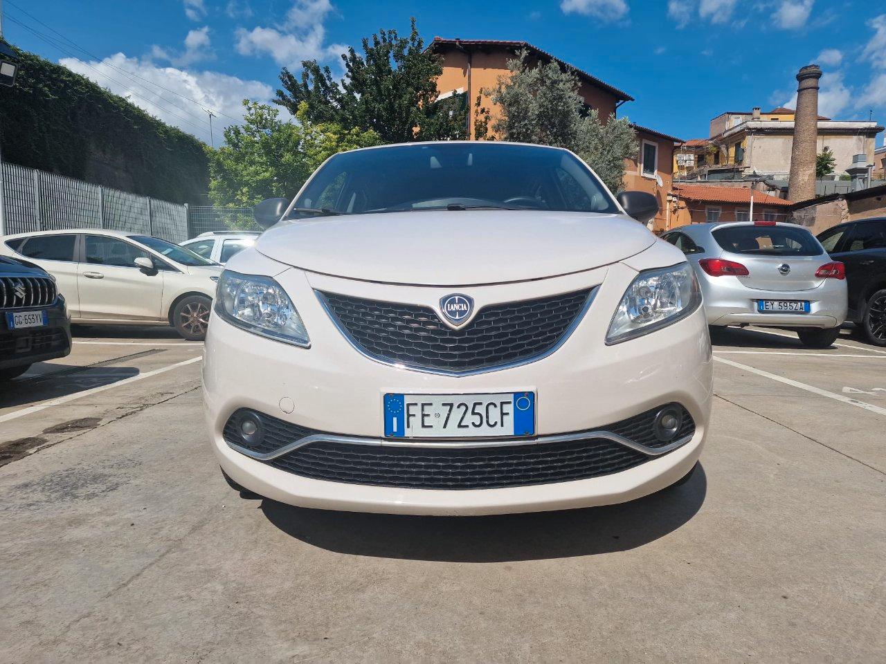 Lancia Ypsilon 5 Porte Ypsilon 1.2 Silver ecochic Gpl 69cv scad.bombola 2036