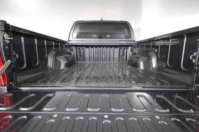 TOYOTA Hilux Hilux 2.4 D-4D A/T 4WD 4 porte Double Cab Lounge