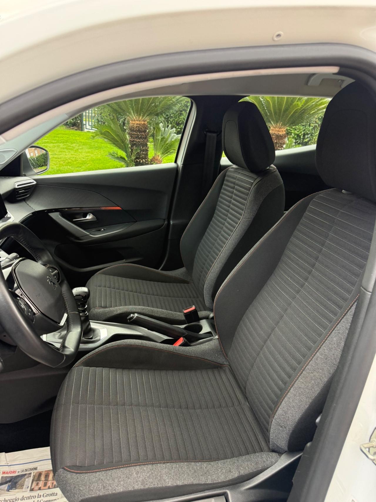 Peugeot 2008 1.5 Diesel anno 25/11/2020 uni proprietario