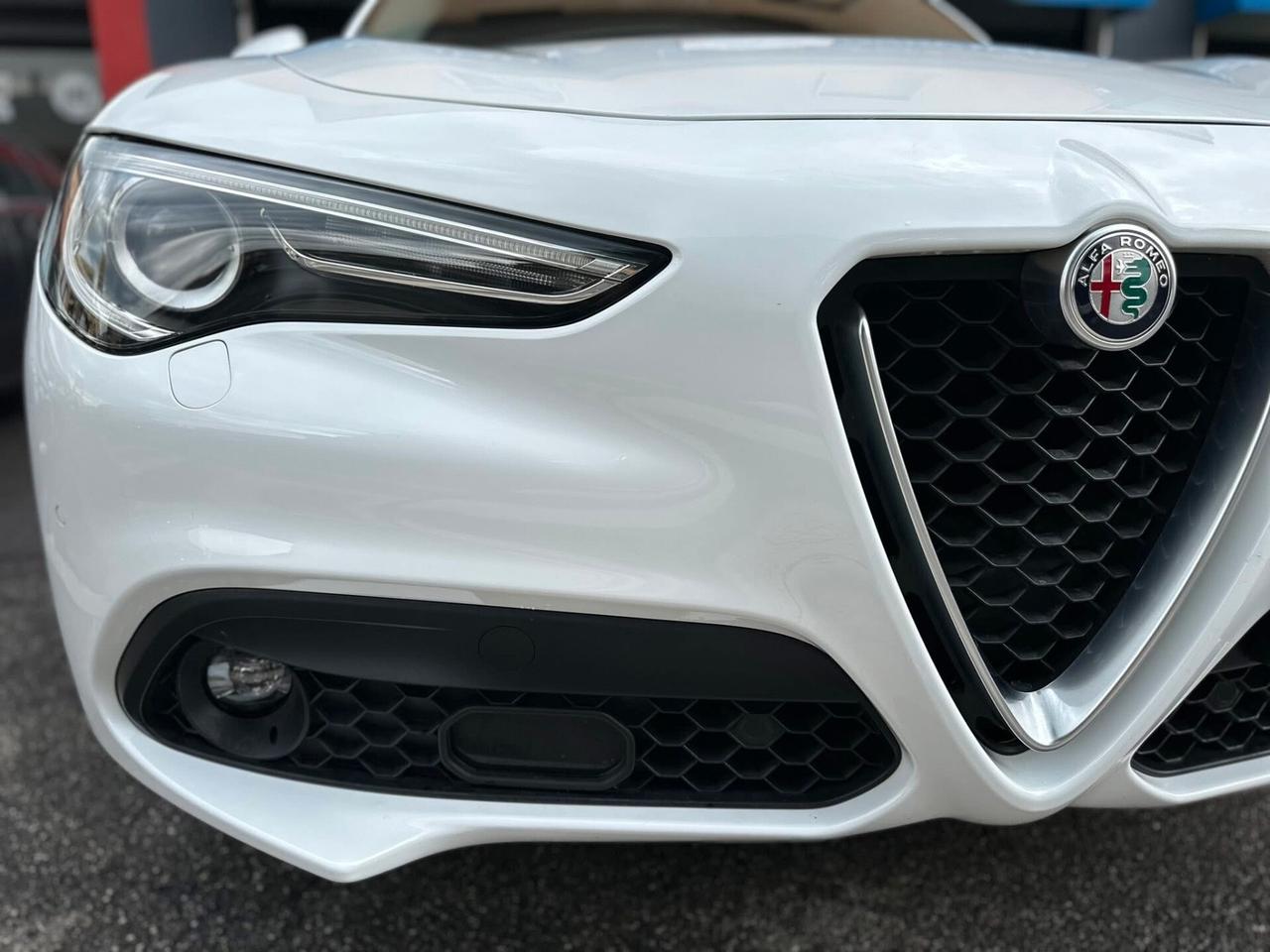 Alfa Romeo Stelvio 2.2 Turbodiesel 210 CV AT8 Q4 Super