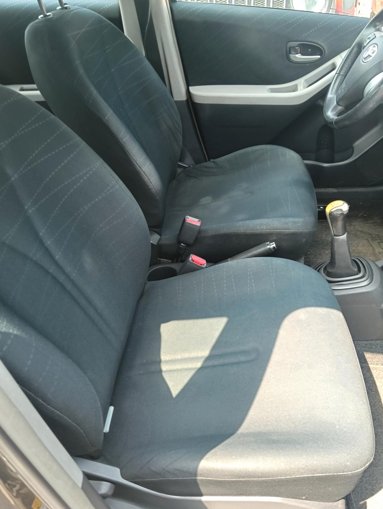 Toyota Yaris 1.3 5 porte