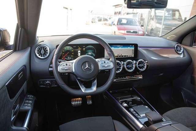 Mercedes-Benz GLA 220 D 4M AMG PREMIUM LED KAMERA NIGHT TETTO BLACK PACK