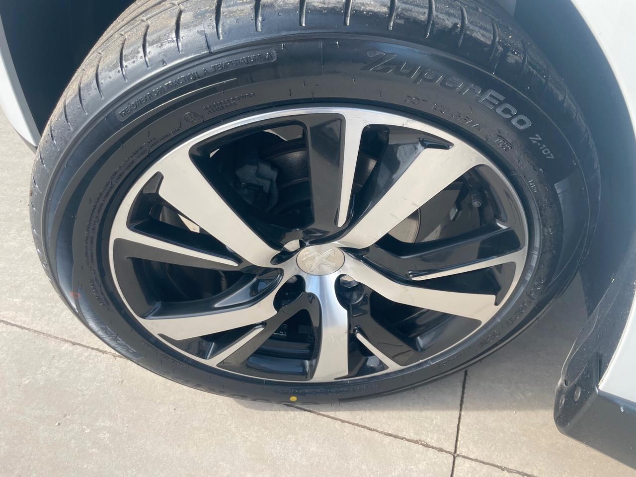 Peugeot 2008 1.6 e-HDi 92 CV Stop&Start Allure