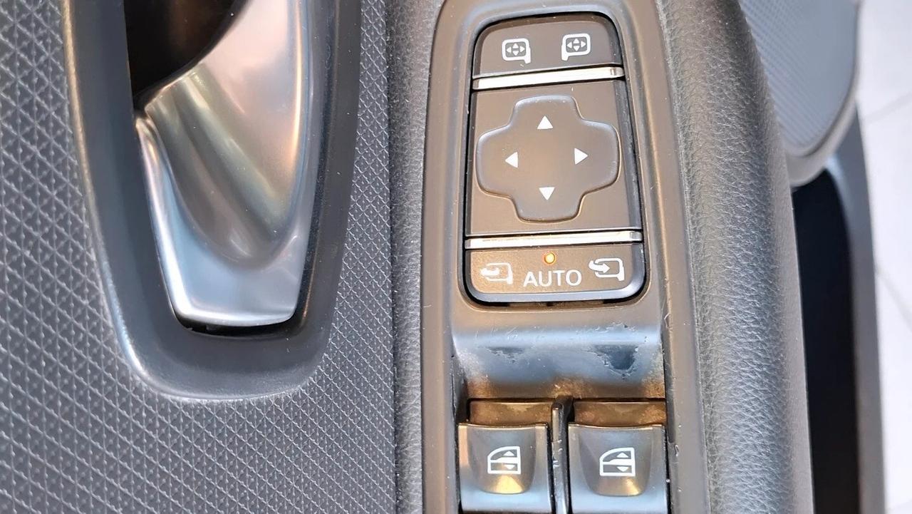 Renault Clio TCe 12V 90 CV GPL 5 porte Duel2