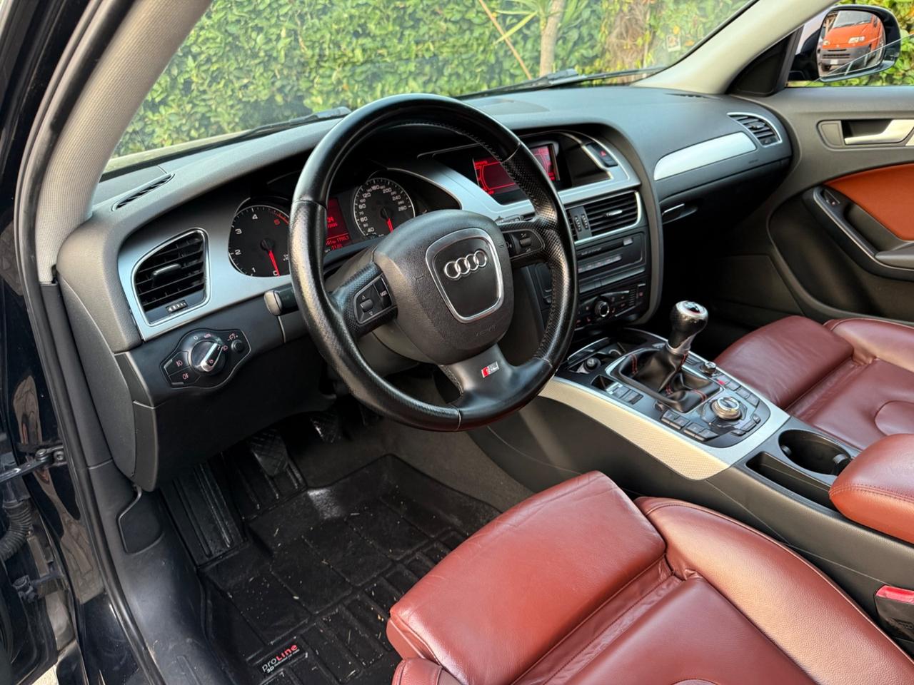 Audi A4 2.0 TDI 143CV S-LINE PELLE CERCHI R18