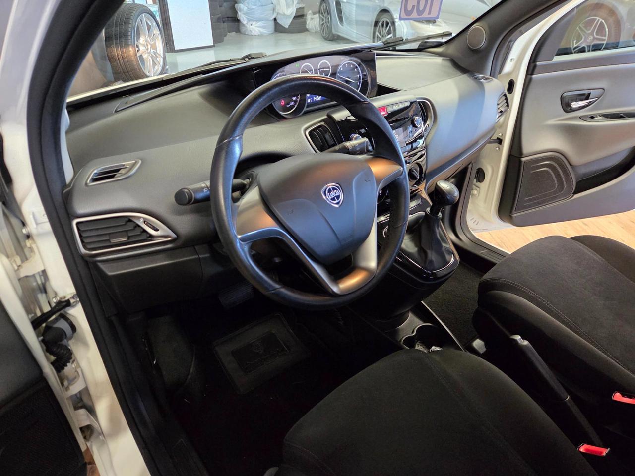 Lancia Ypsilon 5 Porte Ypsilon 0.9 t.air Platinum s&s 85cv dfn