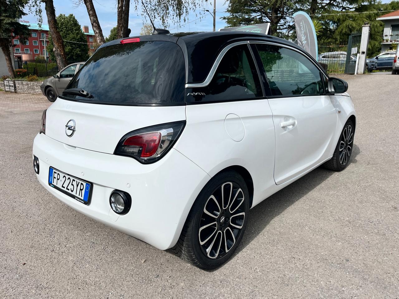 Opel Adam 1.2 70 CV