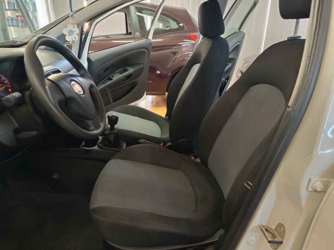 Fiat Grande Punto 1.2 benzina ok neopatentati