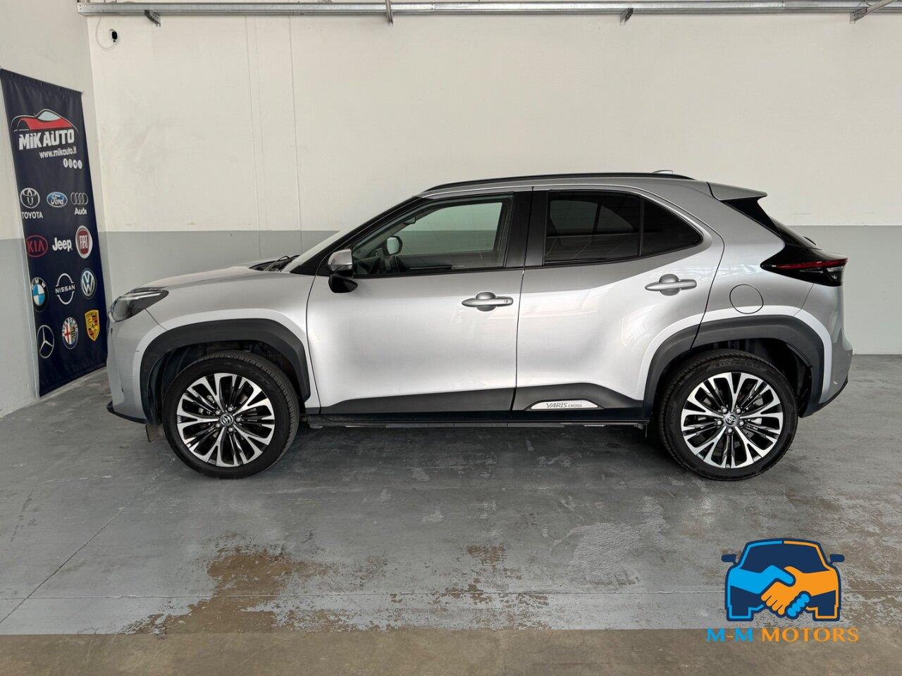 Toyota Yaris Cross 1.5h Lounge awd-i 116cv e-cvt UNICOPRO GANCIO TRAINO TAGLIANDI TOYOTA
