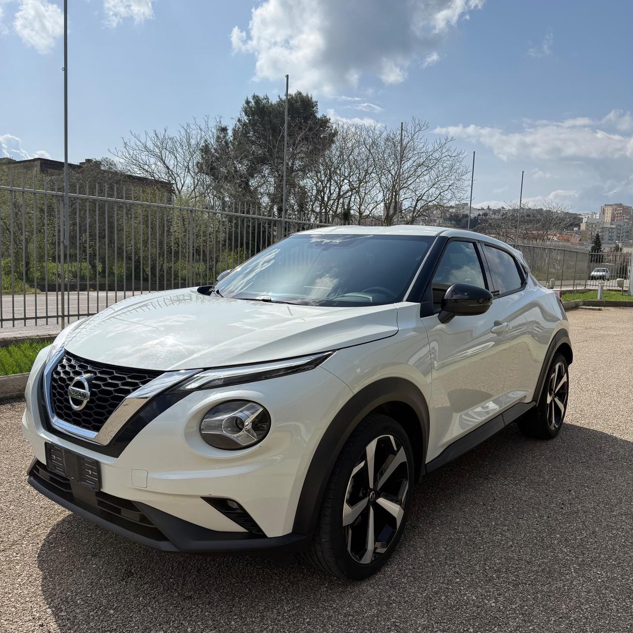 Juke 1.0 DIG-T 114 CV DCT Acenta