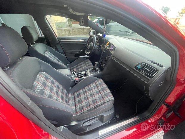 Volkswagen Golf GTI Performance 2.0 245 CV TSI DSG