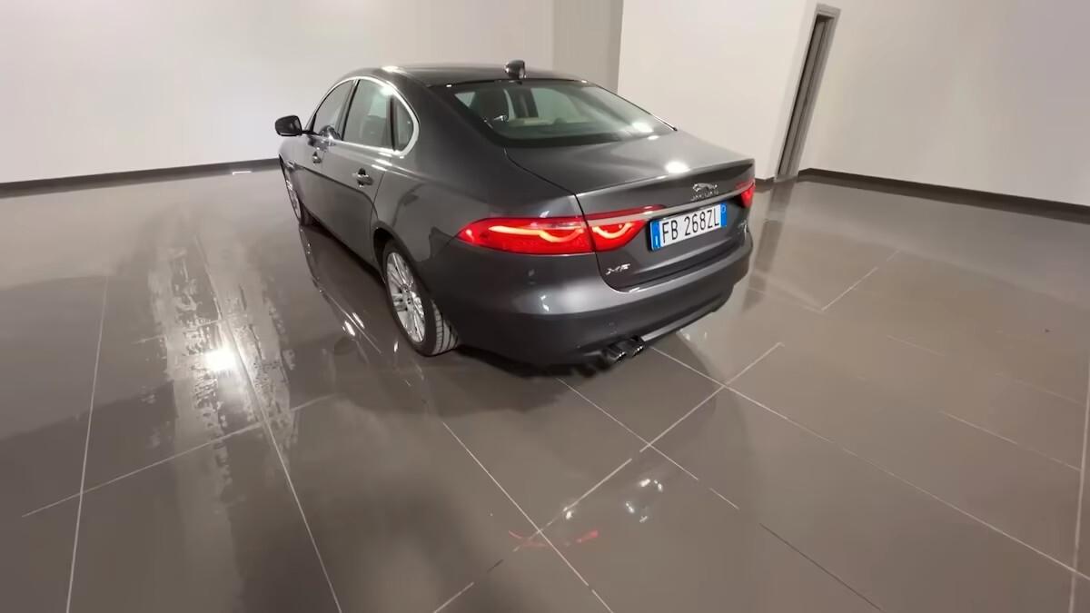 Jaguar XF 2.0 D 180 CV Prestige auto