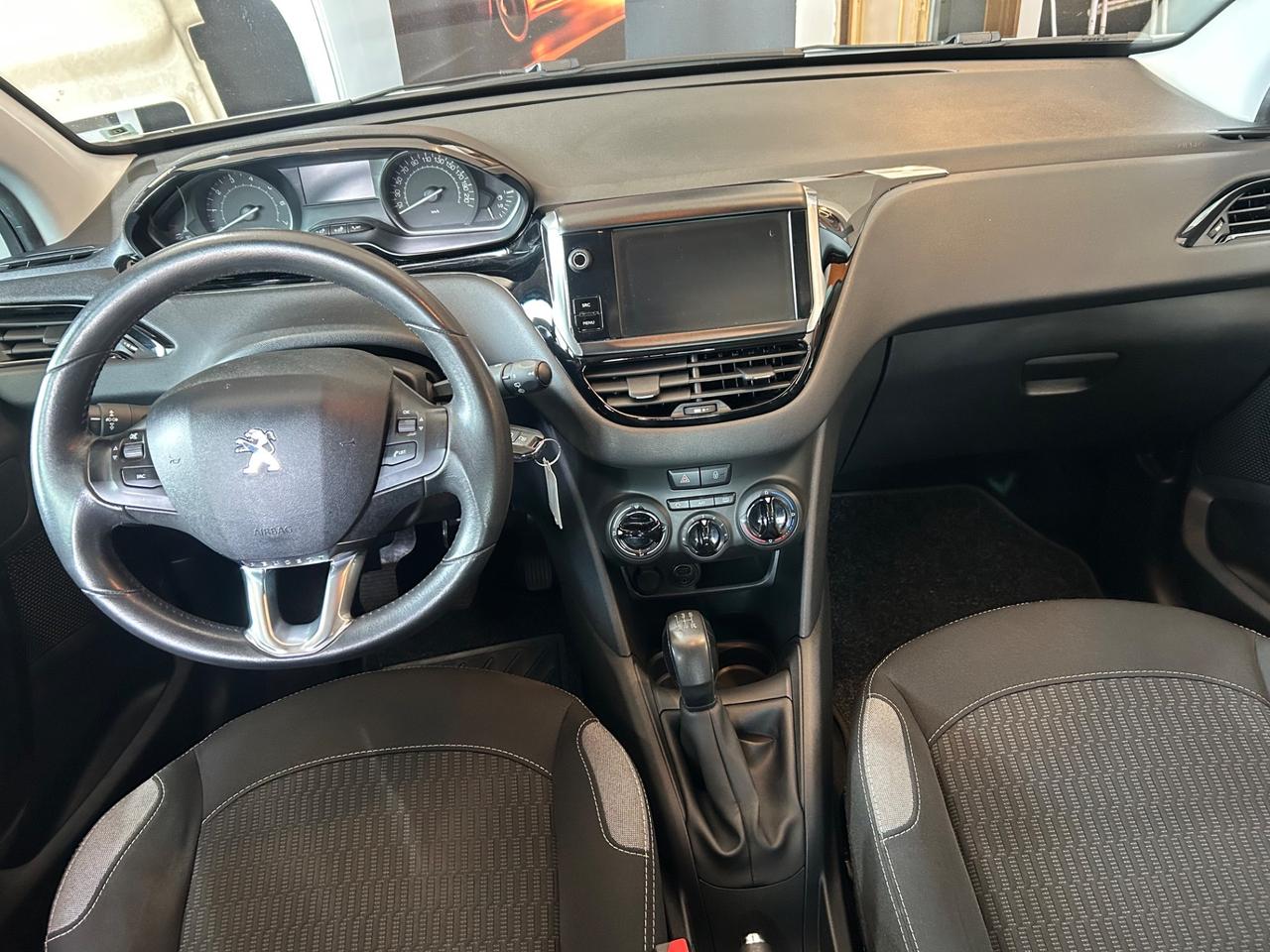 Peugeot 208 - 1.2 PureTech 82 CV 119.000 KM