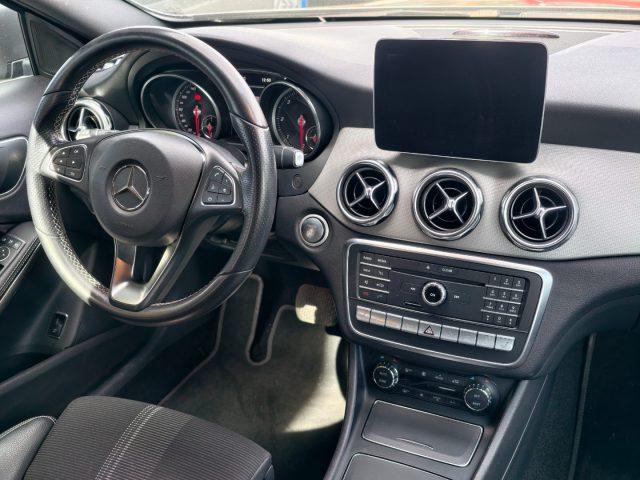 MERCEDES-BENZ GLA 220 d Automatic 4Matic Premium