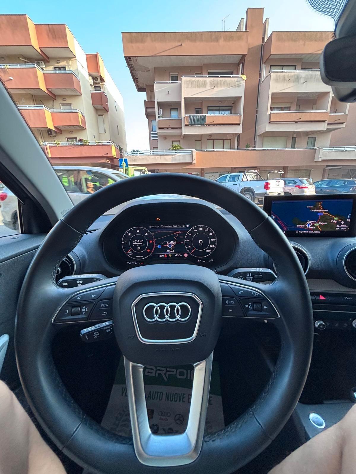 Audi Q2 35 TDI S tronic Business