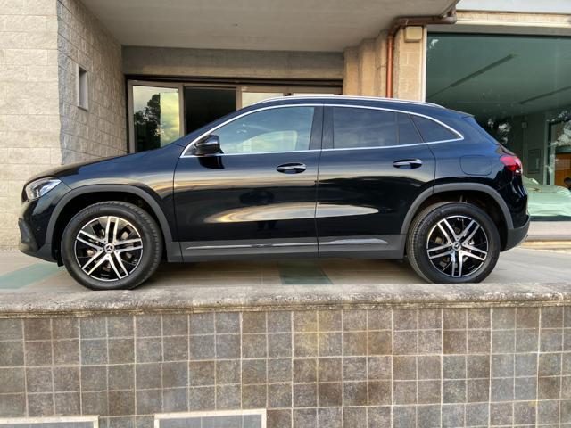 MERCEDES-BENZ GLA 200 d Automatic Sport Plus-LUCI AMBIENTE MULTICOLORE