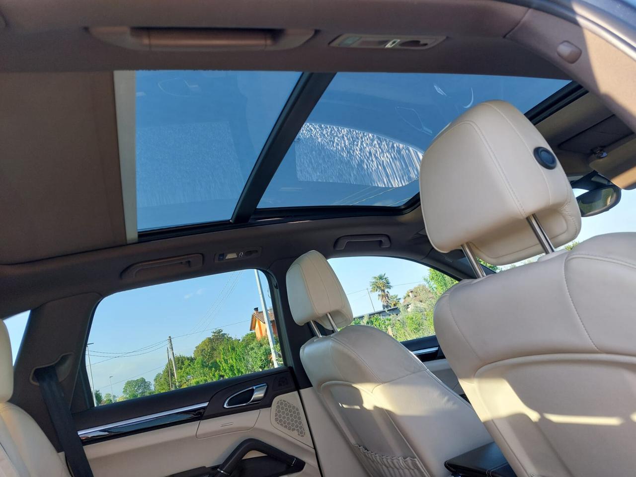 Porsche Cayenne 3.0 Diesel sport tetto apribile