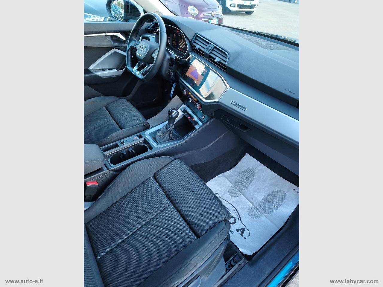 AUDI Q3 35 TDI S tronic Business Advanced