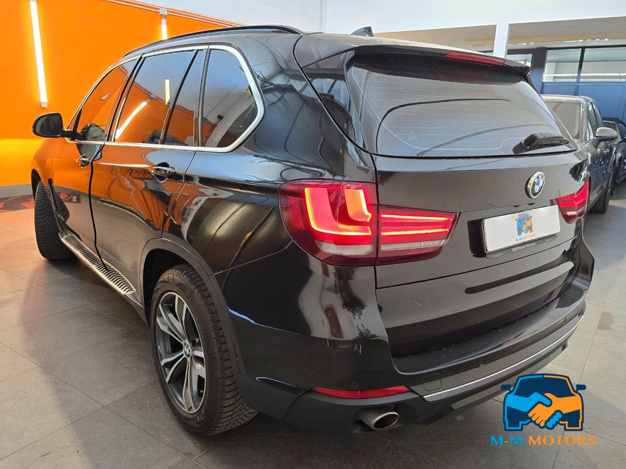 BMW X5 xdrive25d Luxury 218cv auto 7 POSTI