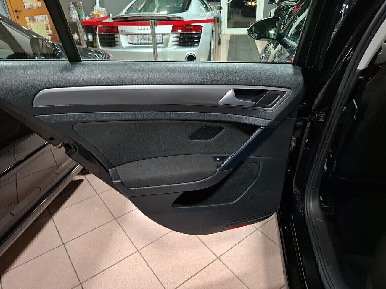 Volkswagen Golf 1.6 TDI 90 CV Neopatentato