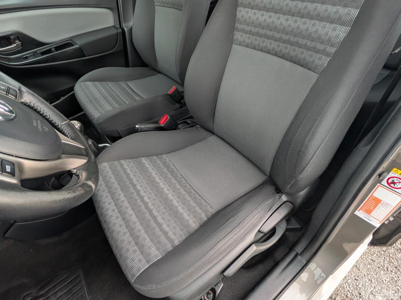 Toyota Yaris 1.0 5 porte Active