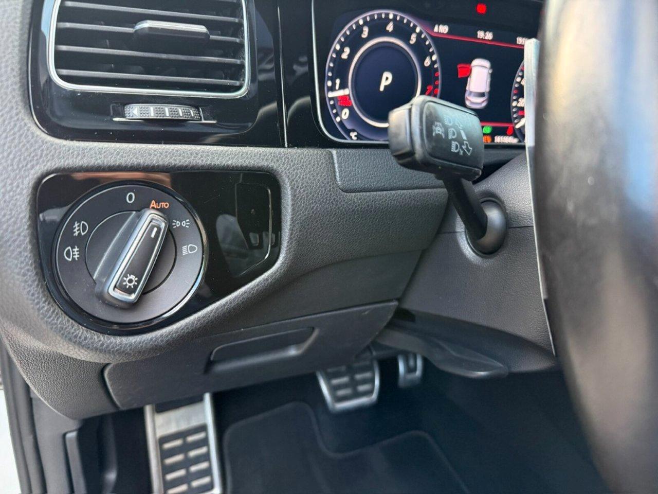 Volkswagen Golf GTI Golf GTI Performance 230cv dsg 5p