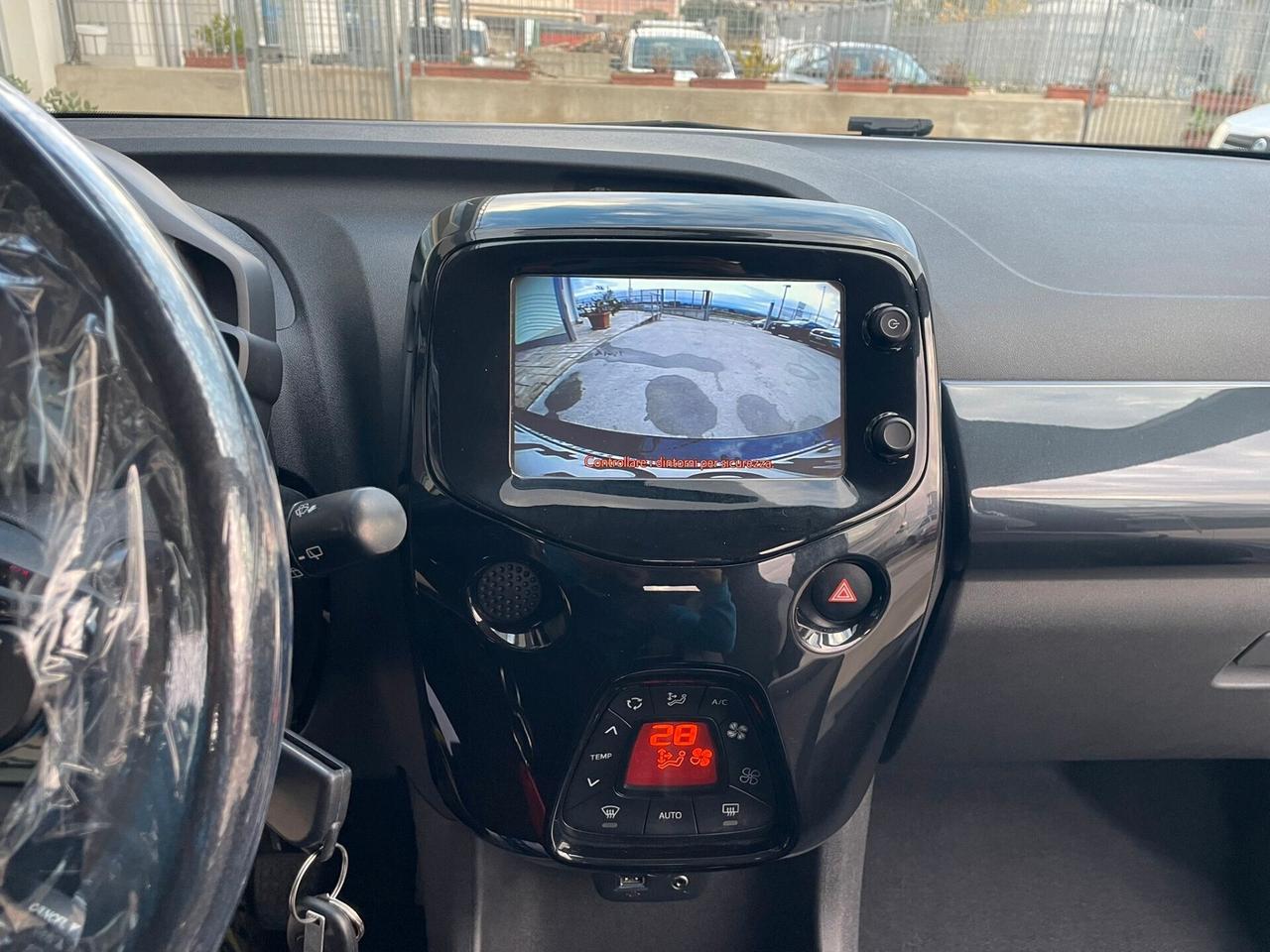 Toyota Aygo 1.0 VVT-i 69 CV 5 porte x-wave