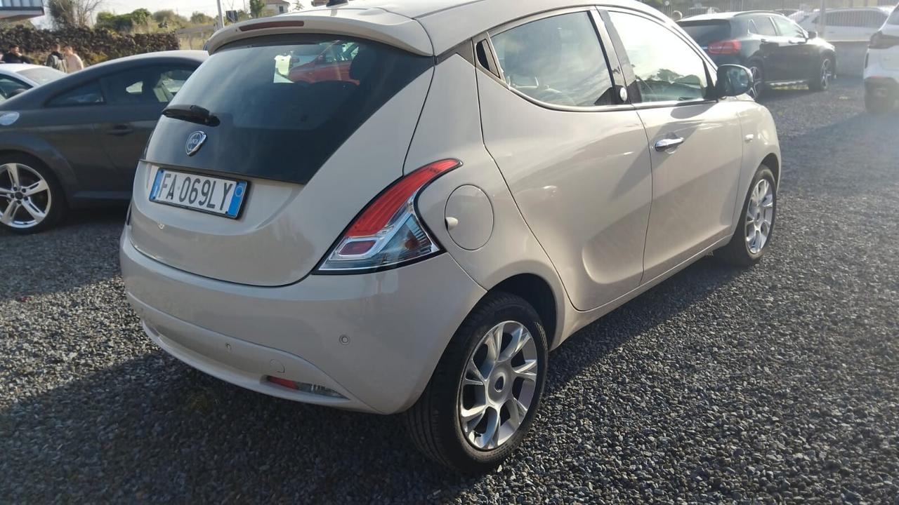 Lancia Ypsilon 1.3 MJT 16V 95 CV 5 porte S&S Gold