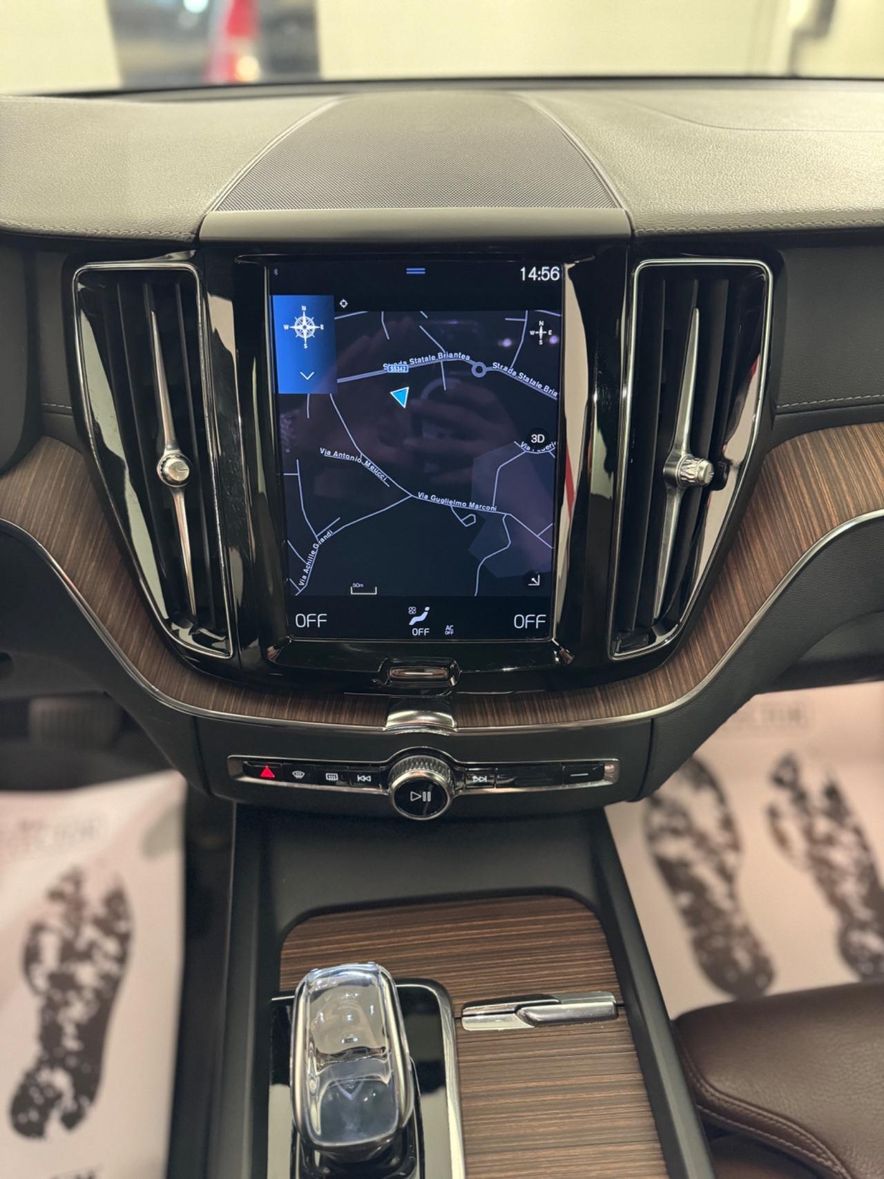 Volvo XC 60 XC60 B4 (d) AWD Geartronic Inscription FULL OPTIONAL, SEDILI IN PELLE CON REGOLAZIONE ELETTRICA CON MEMORIA, CRUISE ADATTIVO, CLIMA TRI-ZONA , PORTELLONE ELETTRICO, APPLE CARPLAY, FARI FULL LED AUTOMATICI E MOLTO ALTRO