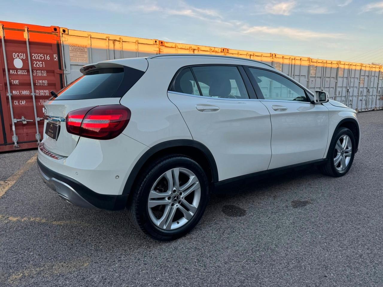 Mercedes-benz GLA 200 180 d Automatic Premium