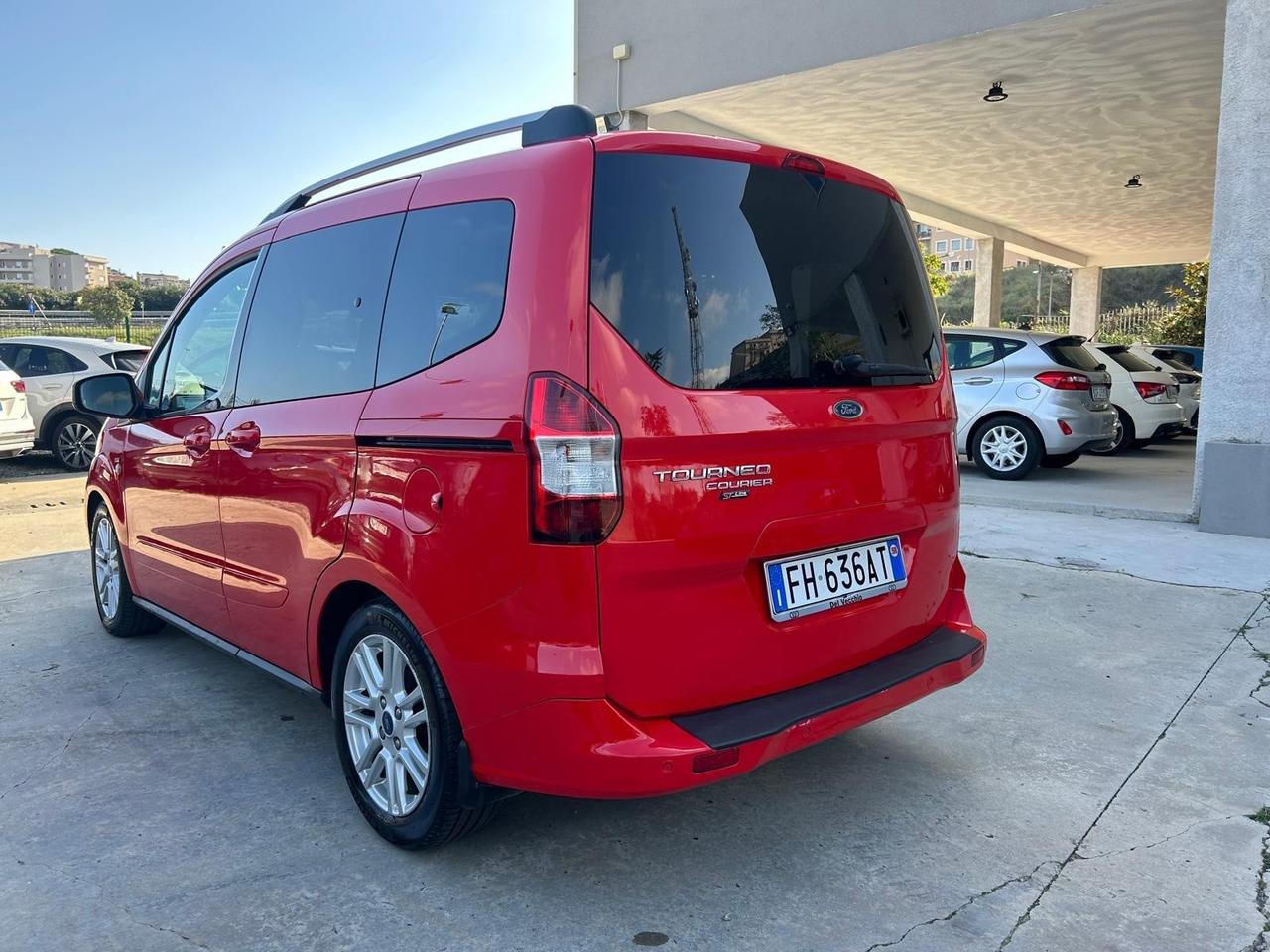 Ford Tourneo Courier Tourneo Courier 1.5 TDCI 95 CV Titanium
