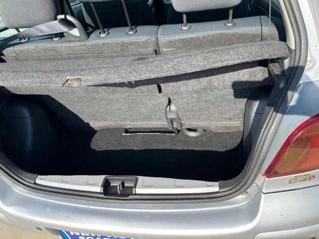TOYOTA Yaris 1.4 tdi D-4D cat 3 porte Sol