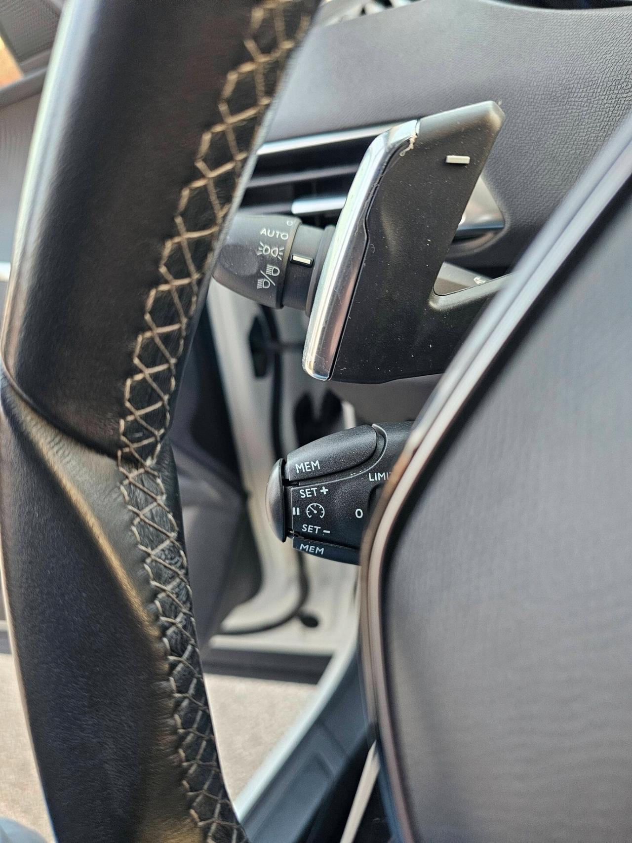 PEUGEOT 3008 1.5 BLUEHDI 131CV EAT8 ALLURE FULL