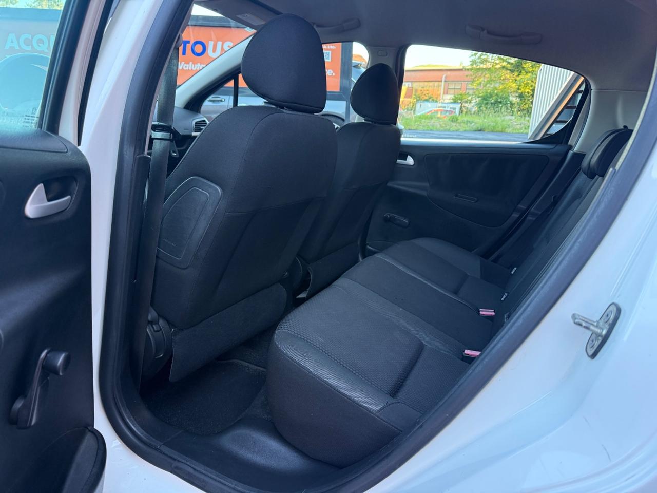 Peugeot 207 Plus 1.4 8V 75CV 5p. ECO GPL