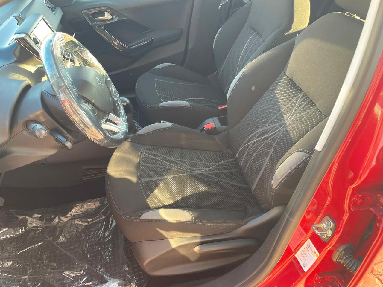 Peugeot 208 1.4 HDi 68 CV 5 porte Allure neopatentati