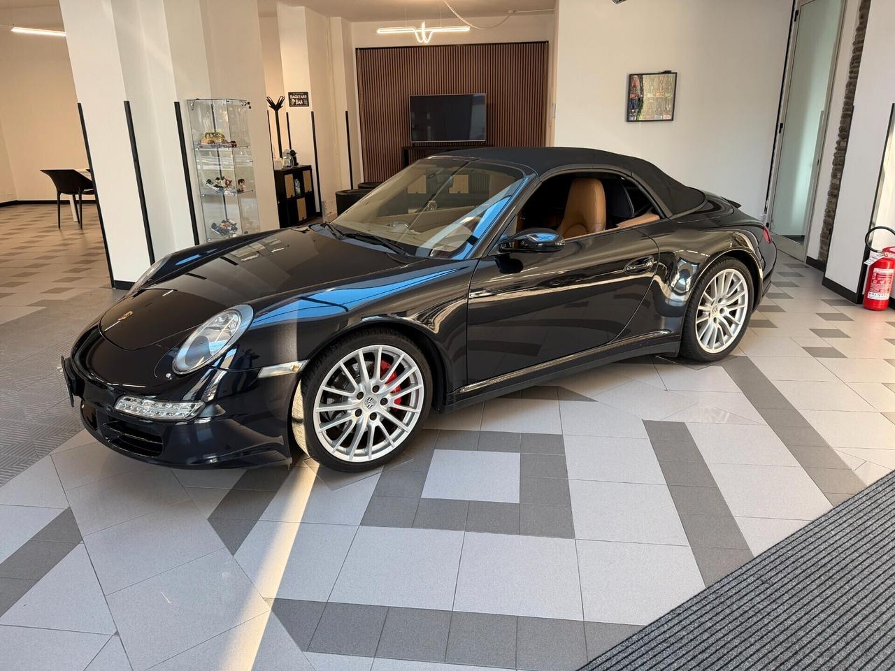 Porsche 911 Carrera 4S Cabriolet