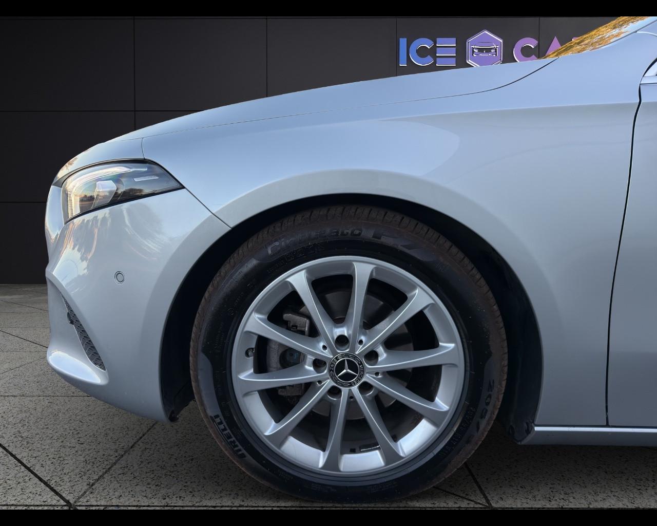 Mercedes-Benz Classe A (W177) - A 180 d Automatic Business