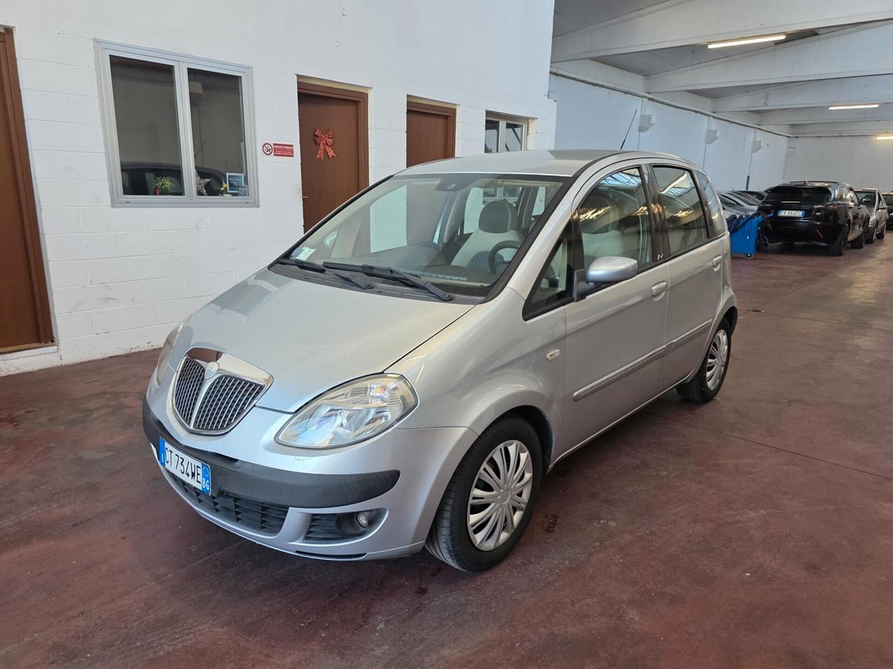 Lancia MUSA 1.4 16V Oro NEOPAT