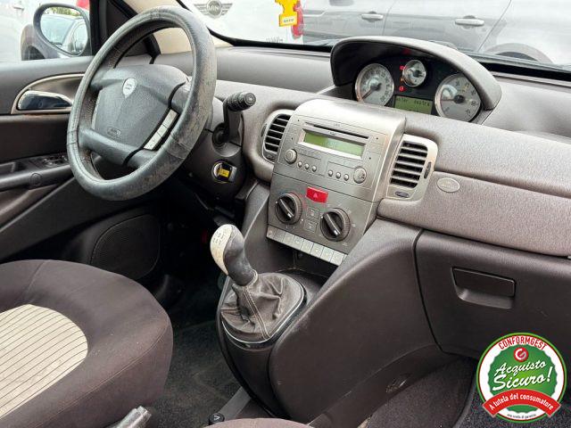 LANCIA Ypsilon 1.3 MJT 75 CV Oro Bianco