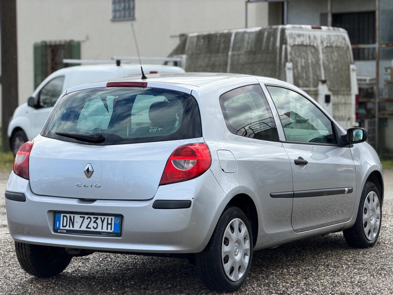 Renault Clio 1.2 16V 3 porte Dynamique